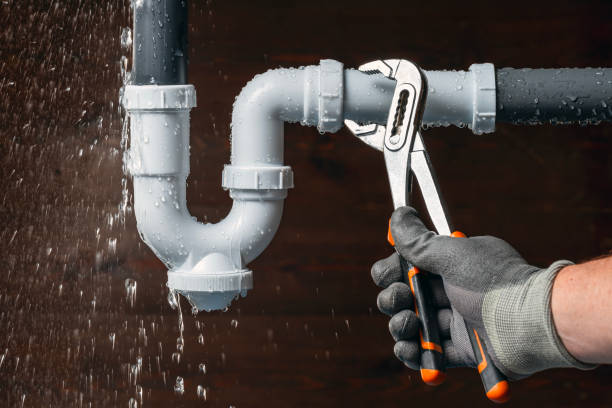 Professional Leak Detection technician working in Union, OR